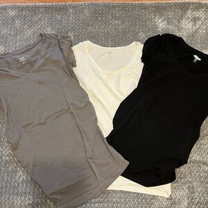 Maternity short sleeved shirt bundle